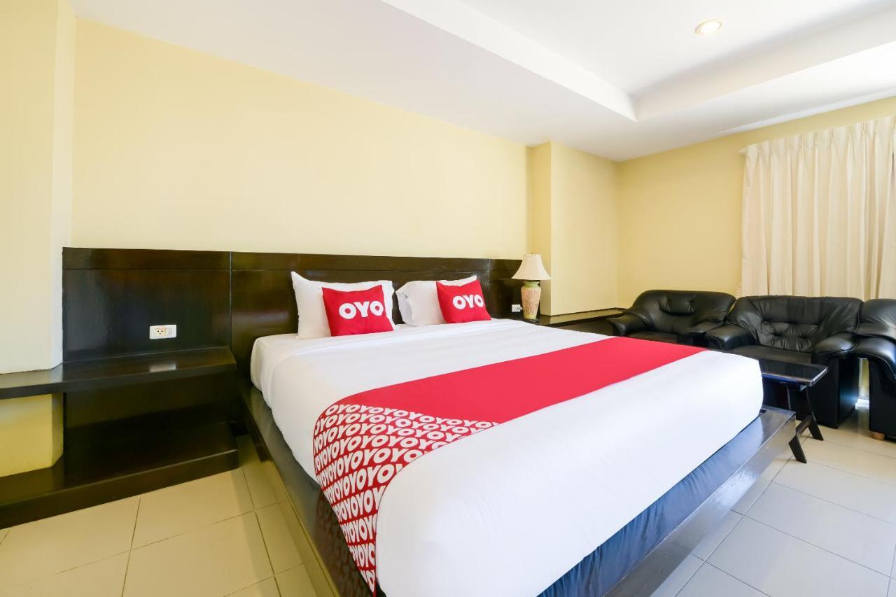 Oyo 463 Tycoon Place Hotel Pattaya Bagian luar foto
